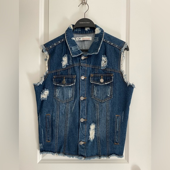 GY Distressed Denim Vest - Picture 3 of 15
